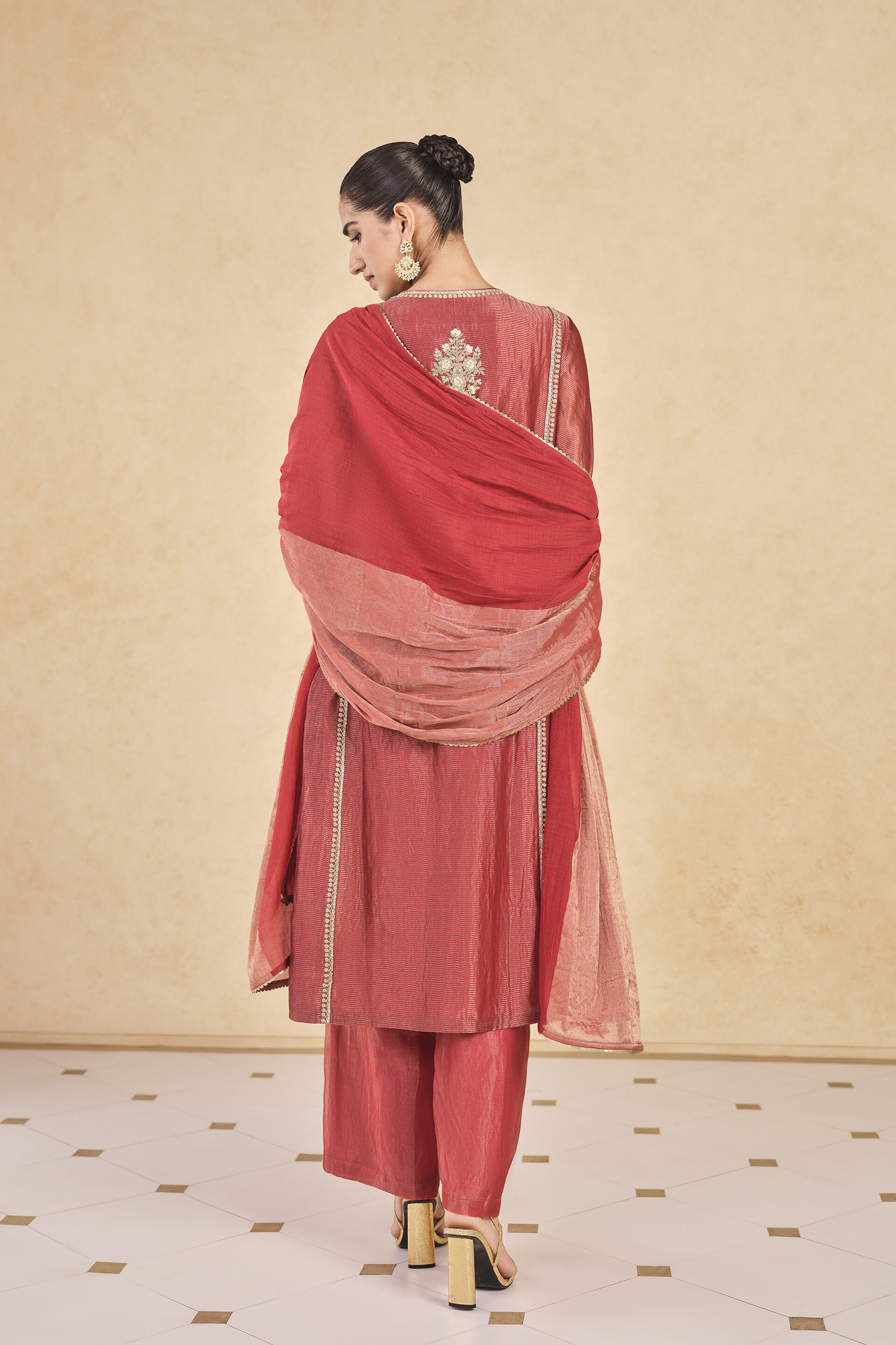 Avimukta Embroidered Zardozi Mul Suit Set - Red